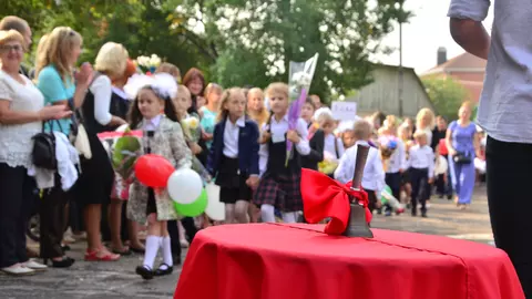 Mesajul profesoarei din Bucuresti care nu primeste cadouri in prima zi de scoala