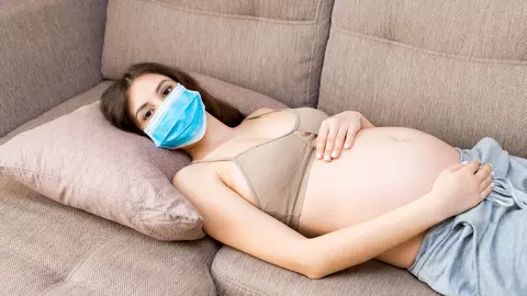 Studiu: Gravidele infectate cu SARS-CoV-2 nu fac forme severe de COVID-19, iar copiii lor se nasc cu anticorpi