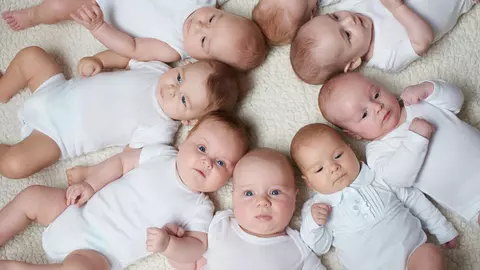 Caz rar în Mali: O femeie de 25 de ani a născut nonupleți