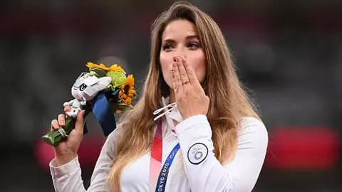 O sportivă și-a vândut medalia olimpică pentru a salva viața unui bebeluș bolnav