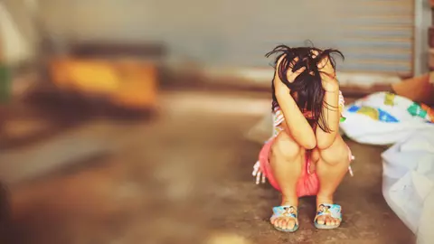 O fată dată dispărută acum doi ani a fost găsită în viață în subsolul unei case