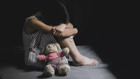 Cum pot depista părinții consumul substanțelor interzise în rândul copiilor. Sfaturile psihologului