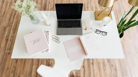 4 accesorii mici de birou care te ajută să fii mai productiv