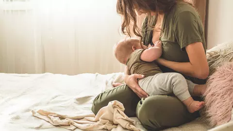 Ce legume trebuie să mănânce mama care alăptează pentru a transmite bebelușului nutrienții esențiali. "Oferă protecție împotriva cancerului"