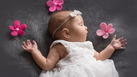 Părinții unei fetițe nou-născute au fost luați în râs și criticați pentru numele ales pentru micuța lor