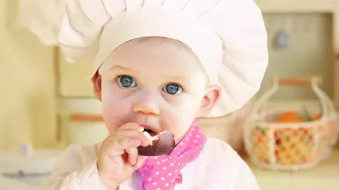 Topul alimentelor din supermarket periculoase pentru copii. Atenționarea nutriționiștilor