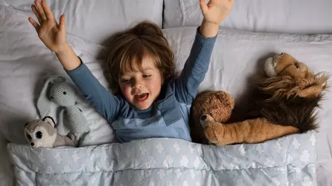 Jucăriile preferate ale copilului spun ceva despre el: cum înveți să-l observi mai atent