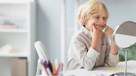 Ce influențează dezvoltarea corectă a dinților la copii și ce poți face de acasă