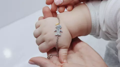 Cadouri cu suflet: Cum alegi daruri memorabile pentru momentele cheie din viața copilului?