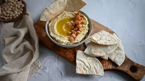 Humus și alte preparate de inspirație libaneză pentru o dietă variată și sănătoasă - cum să le pregătești acasă