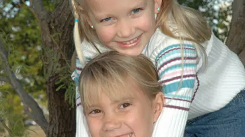 Din viata primei familii â€žin eprubetaâ€œ