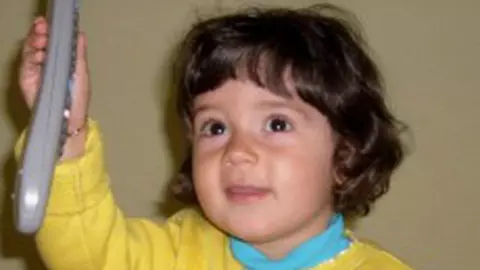 Prostioarele Mariei lasa urme