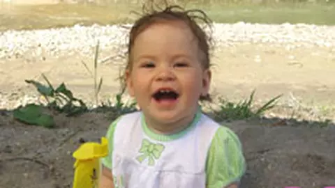 Cu sutienele la vedere