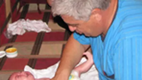 Bunicii ii infofoleau prea tare