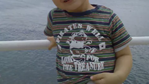 La 3 ani, nu vroia sa manance singur