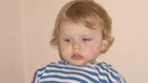 Soricelul doarme invelit!