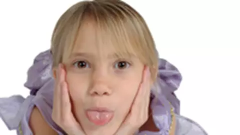 Arati ca o vrajitoare!