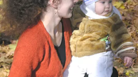 Parintii nu se ingramadesc la recalcularea indemnizatiei