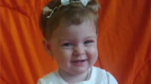 Deea mirosind floarea