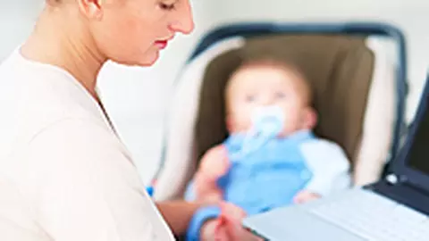 Castiga extra de acasa