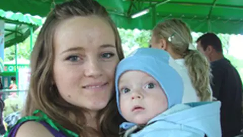 Atingerea este esentiala pentru copil