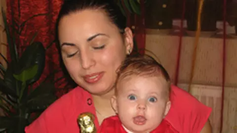 Zambetul fiicei mele imi face ziua frumoasa