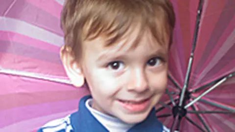 Alex se inspira din povesti si in viata reala