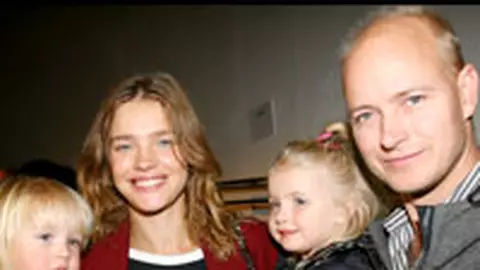 Vedete la care barza a venit mai devreme