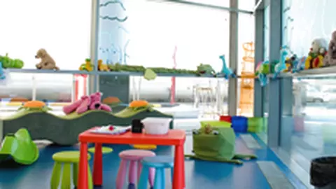 Copilul tau daruieste o jucarie unui copil din centrele de zi si primeste una noua