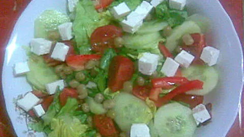 Salata din legume cu telemea