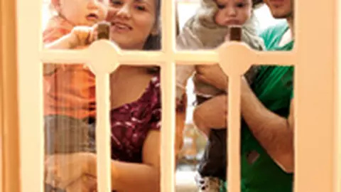 Calin Goia - Primele imagini cu familia