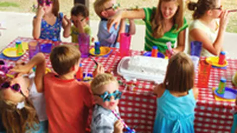 Petrecere pentru copii cu buget redus