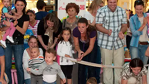 Copii au sarbatori Ziua Mondiala a Curateniei printr-un Mars al Bebelusilor