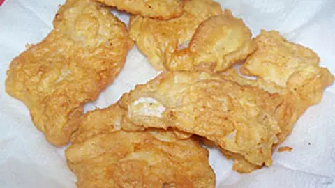 Peste pane cu cartofi natur