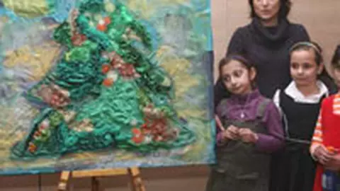 Festivalul Brazilor de Craciun strange fonduri pentru copiii defavorizati