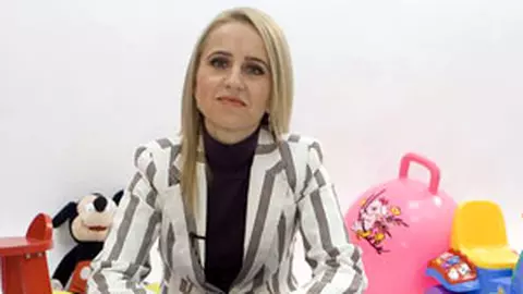 Intalnire cu vedetele si copiii lor, sambata, la Bebe Magia