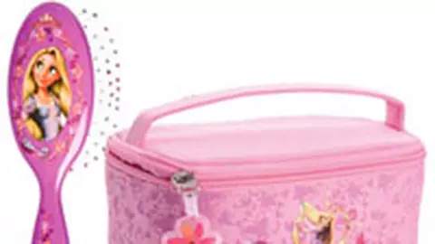 Perie de par si portfard, Oriflame