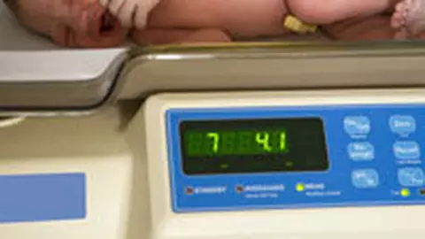 Ingrijiri speciale pentru bebelusul prematur