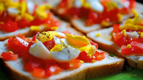 Bruschete cu oua