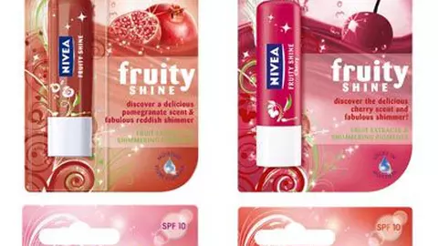 Noul NIVEA Lip Care Fruity Shine
