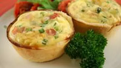 Tarte cu sunca si mozzarella