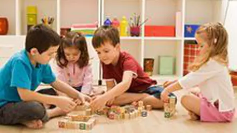 Sa ne Jucam: 5 Jocuri Amuzante si Utile pentru Copilul Tau