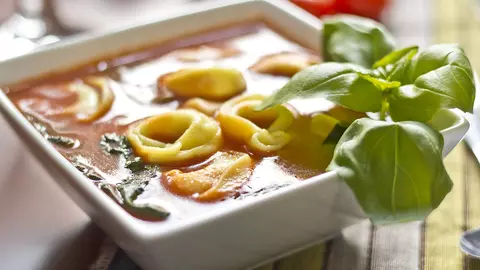 Supă cu ravioli