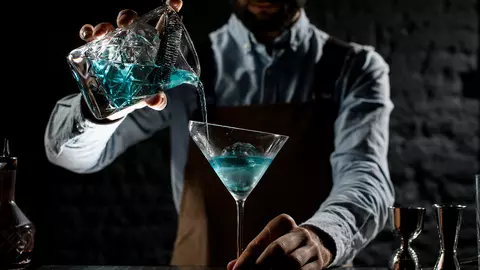 Cocktail pentru cei cu ochii albaștri