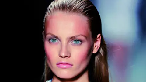 Tendinte make-up : Imbujorari trandafirii