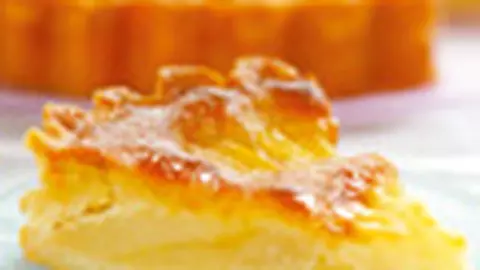Tarta cu mere caramelizate