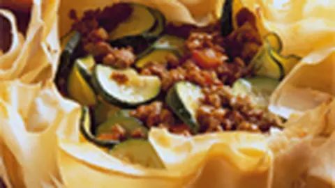 Placinta cu carne tocata si dovlecei