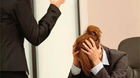 Mobbing-ul, violenta la serviciu