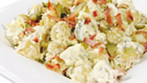 Salata de cartofi noi cu iaurt