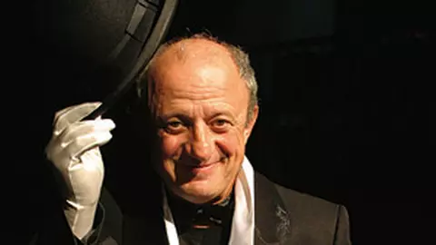 Fara masca: Actorul Mihai Malaimare si Teatrul Masca
